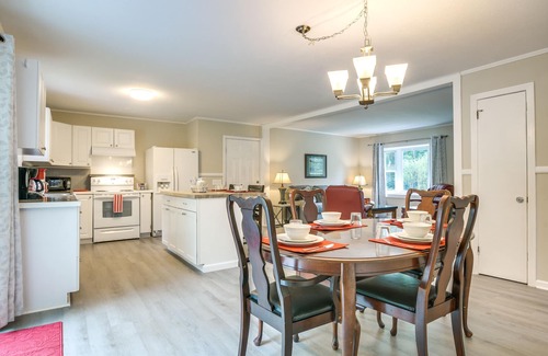Sanford House | Charming Sanford Hideaway Home w/Large Yard