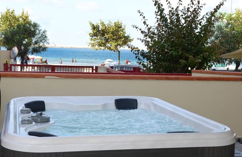 Alghero Apartment | Charming seaside apartment with jacuzzi