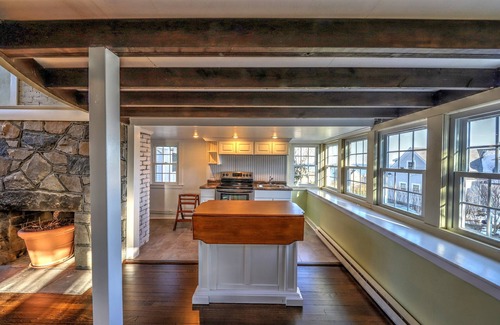 Noank Cottage | Charming Seaside Cottage book now for summer 10% off weekly rates