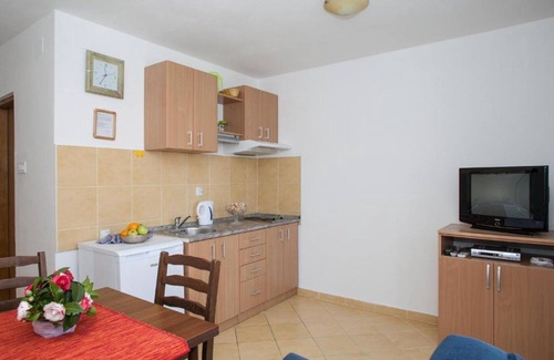 Kotor Municipality Apartment | Charming Seaside Escape in Kotor