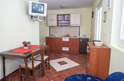 Kotor Municipality Apartment | Charming Seaside Escape in Kotor - One Bedroom Apartment with Garden 3