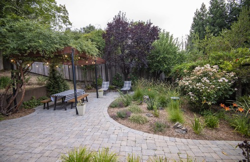 Sebastopol House | Charming Sebastopol Home - 5 Minute Walk to Town