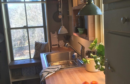 Provincetown Cottage | Charming Secluded Cottage In East End