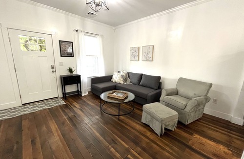 Madison House | Charming shotgun in the heart of downtown Madison