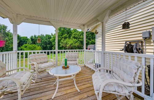 Smiths Grove House | Charming Smiths Grove Home Near Cave Tours!