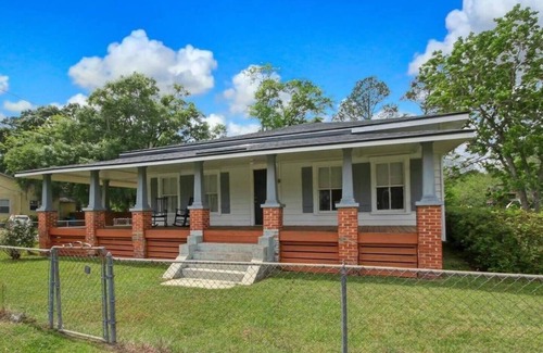 Bloomingdale House | Charming Southern Bungalow Convenient to Savannah