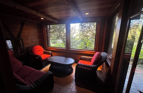 Lake Placid Cabin | Charming spacious 2-bedroom lodge in peaceful Lake Placid with WiFi and Spa