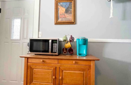 Sandusky Apartment | Charming & Spacious~ 4 Bedroom~ Downtown