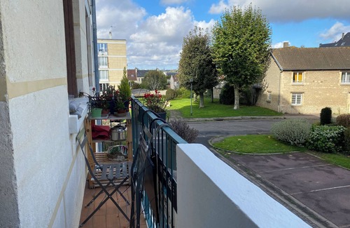 Le Bas Vaucelles Apartment | Charming, spacious apartment with free parking spaces