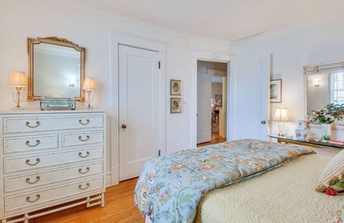 Olean House | Charming & Spacious Olean Home w/ 2 Fireplaces