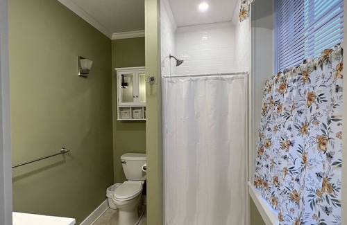Gardiner Apartment | Charming Spacious Studio - Brand New!n5 min. to I-95