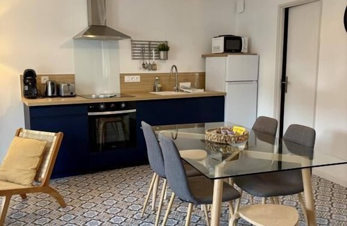 Amboise Apartment | Charming stay at the Marais Bleu