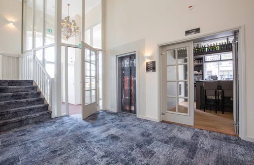 Edelstenenbuurt Apartment | Charming Stay with Onsite Dining Near Coastal Trails and Town Squares! Breakfast