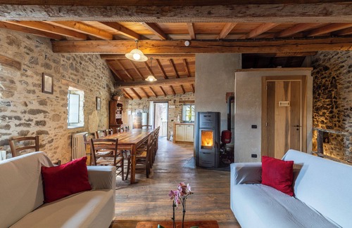 Mendatica House | Charming stone and wood vacation home in Liguria - natural idyll near Imperia