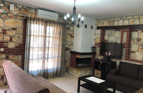 Psakoudia House | Charming Stone House in Psakoudia, Halkidiki – A Peaceful Getaway.