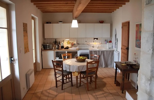 Boulbon House | Charming Stone House in Provence with Garden – Peaceful Location in Boulbon