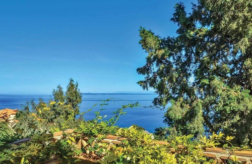 Xirokastello Villa | Charming stone villa, short drive to beach