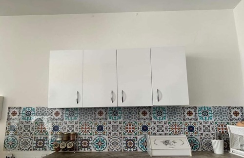 Kheredine Apartment | Charming studio 1 minute from the beach
