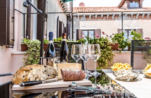 Castello Apartment | Charming Studio Apartment near San Marco Square