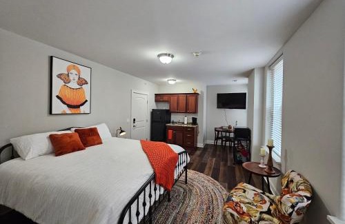 Champaign Apartment | Charming Studio at The Inman - 212