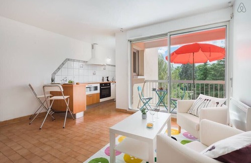 Aiguerelles Apartment | Charming studio close to the train station - Air Rental