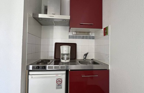 Cambo-les-Bains Apartment | Charming Studio in Central Cambo-les-Bains, Near Spa, Terrace, Parking, Pets Allowed, WiFi