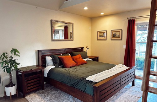 Philomath Apartment | Charming studio in brilliant Philomath with AC, WiFi