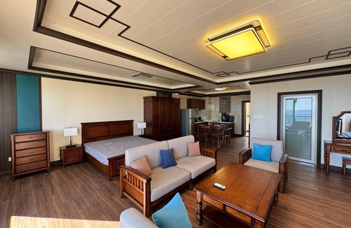 Challengers Apartment | Charming studio in gorgeous Basseterre with AC, WiFi