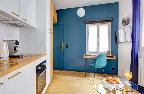 Enfants-Rouges Apartment | Charming Studio Near Place des Vosges Le Marais