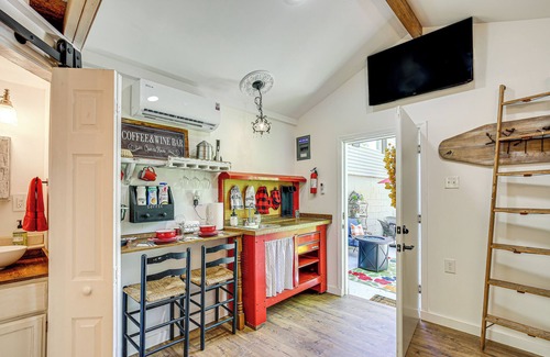 Ballwin Apartment | Charming Studio: Walk to Castlewood State Park!