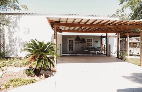 Dickinson Apartment | Charming studio with AC , WiFi, and 325 ft fishing pier with fishing lights.