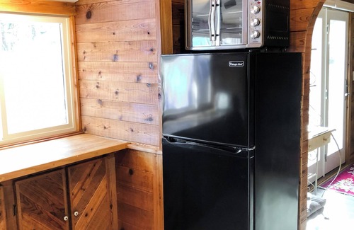 Boulder Apartment | Charming studio with AC and WiFi in lovely Boulder Mountains