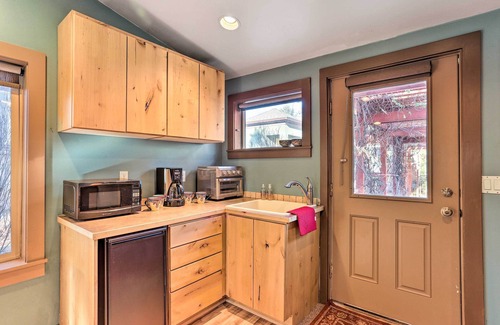 North End Apartment | Charming Studio with Patio - 2 Mi to Dtwn Boise!