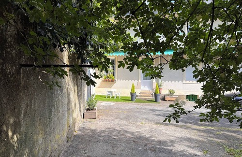 Vieux Malakoff Apartment | Charming studio with terrace and parking - close to downtown