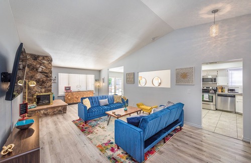 Green Valley North House | Charming & Stylish home can accommodate 8 guests!