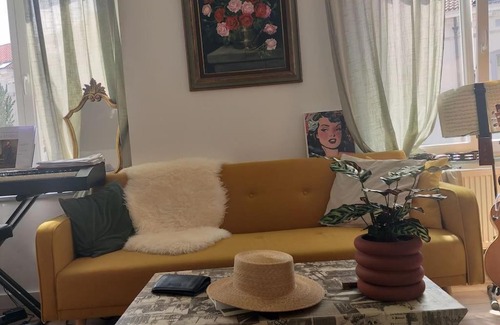 Lower Town Apartment | Charming Suite Apartment at Brussels Centre