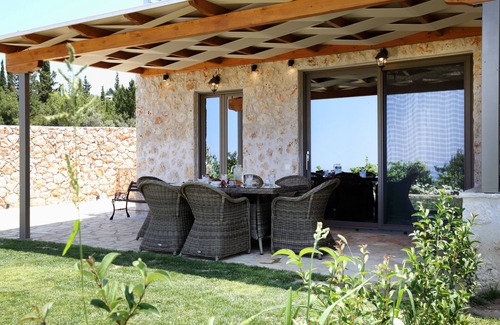 Tsoukaladhes House | Charming suite Iro just few minutes from Kathisma & Mylos Beach
