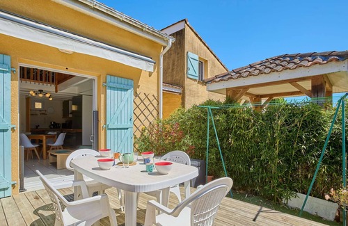 Barbotan-les-Thermes Apartment | Charming T2 in Barbotan with Terrace and Garden