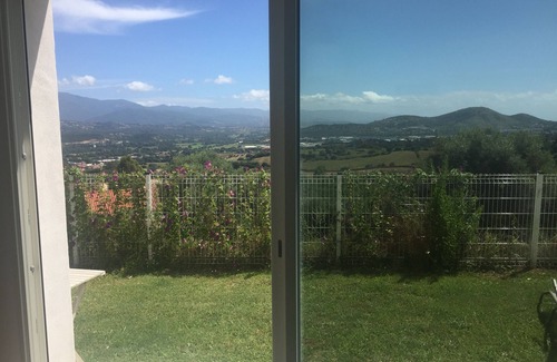 Afa Villa | Charming T2 40m2 ground floor villa, new, fully equipped, private garden adjoining