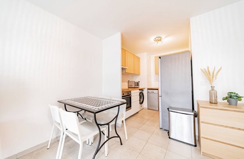 Ferrandiere - Maisons Neuves Apartment | Charming T2 (44M2) bright with Terrace