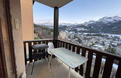 Barcelonnette Apartment | Charming T2 in Barcelonnette with balcony and parking