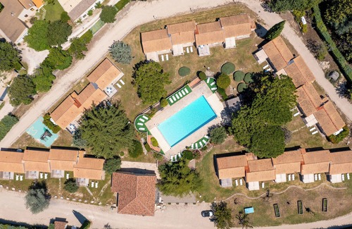 La Roque-sur-Pernes Condo | Charming T3 Bastidon in residence
