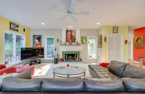 Thornton House | Charming Thornton Escape with Sauna and Gazebo!