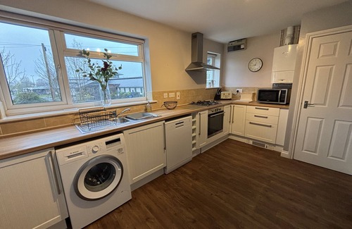 Monmouth Cottage | Charming Three Bedroomed Property With Hot Tub close to Monmouth town centre