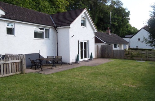 Monmouth Cottage | Charming Three Bedroomed Property With Hot Tub close to Monmouth town centre