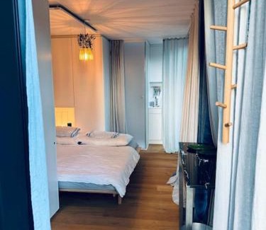 Lucerne House | Charming Tiny Garden House for two
