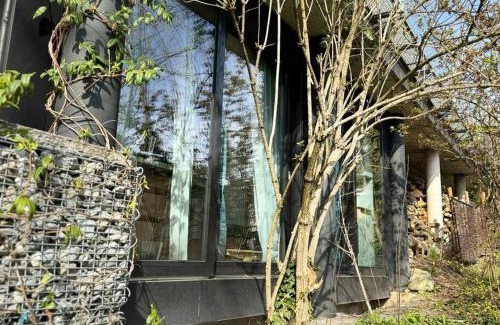 Lucerne House | Charming Tiny Garden House for two