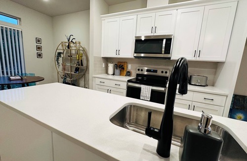 Witch Hazel House | Charming townhome with AC in Hillsboro