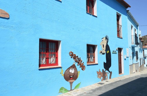 Juzcar House | Charming townhouse in an Andalucian mountian blue village