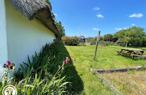 Beauvoir-sur-Mer Cottage | Charming traditional cottage in the Breton Marsh